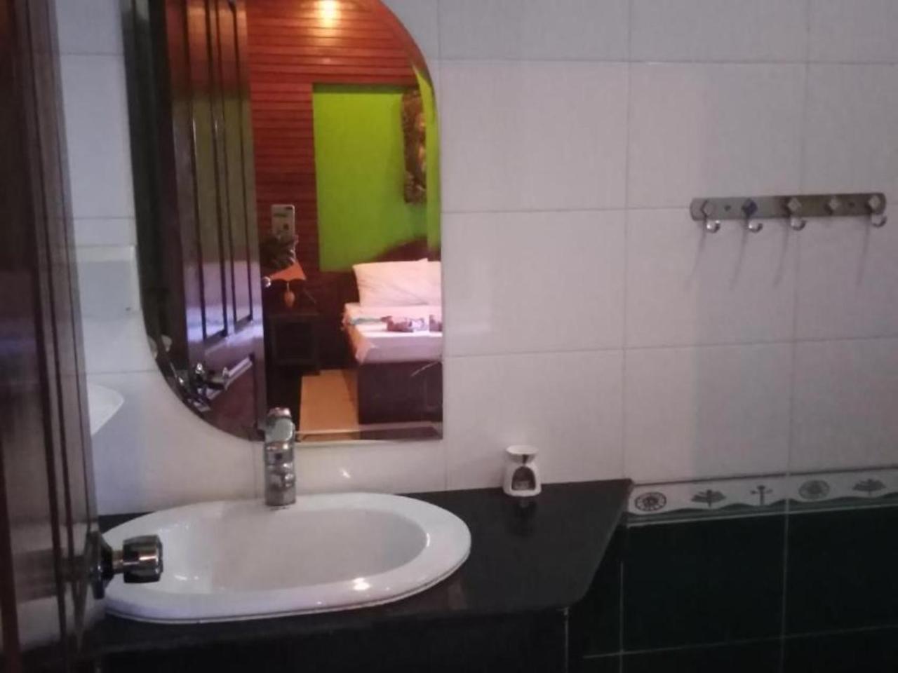 Latinos Hostel Siem Reap Exterior foto
